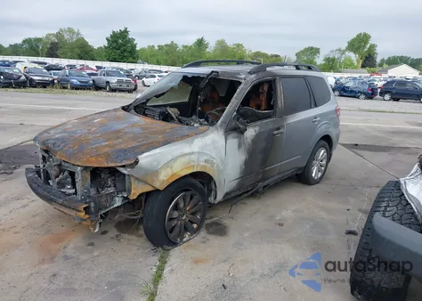 2013 Subaru Forester 2.5X Premium из США, поврежденный, VIN JF2SHADC4DH444650